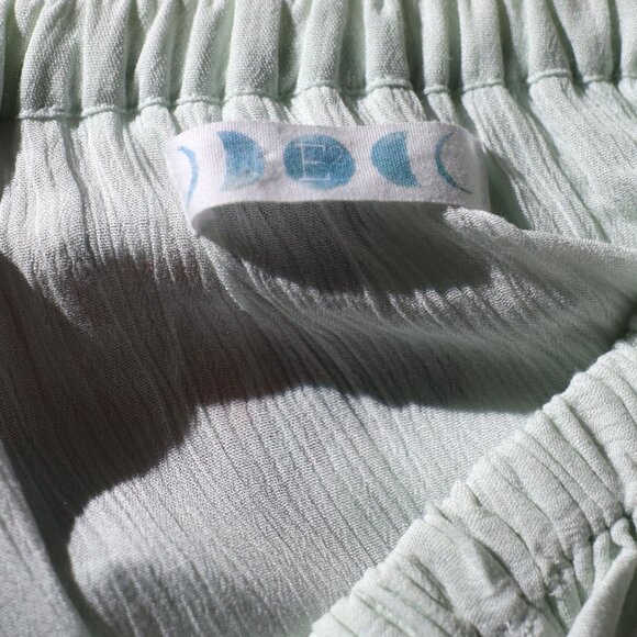 E2 Embroidered Off-Shoulder Top, Size Medium - Picture 4 of 5